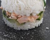 Une image de l'étape 6 de Macaron de riz au saumon.