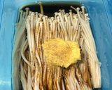 Gambar langkah 4 resipi Enoki Butter Kicap 1 Minit!.