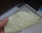 A picture of step 1 of Tawa Papar crispy chaat.