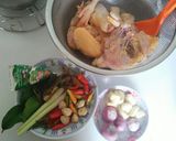 Foto langkah ke 1 dari resep Ayam Lodho.