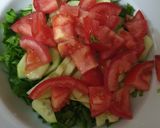 Φωτογραφία βήματος 4 της συνταγής Σαλάτα 🍅🥒🥬🧅🥗