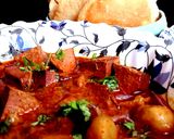 ग्रेवी वाली कटहल की सब्जी और पूरी (gravy wali kathal ki sabzi aur poori recipe in Hindi) रेसिपी चरण 8 फोटो