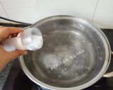 Hình bước làm 3 của món Bầu chần tôm kho đánh ruốc Huế