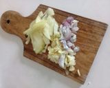 Foto langkah ke 2 dari resep Sop Galantin Bumbu Iris.