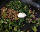 Foto del paso 3 de la receta: Fideos con acelga