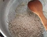 Foto del passaggio 1 della ricetta Risotto verde al pesto genovese
