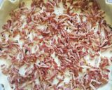 A picture of step 4 of Quiche Lorraine.