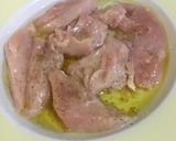 صورة لخطوة 1 من وصفة صدور دجاج مع البطاطا