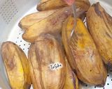Foto langkah ke 1 dari resep 265. BOLA-BOLA PISANG KEJU LUMER || BISA UNTUK IDE JUALAN.