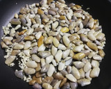 Foto del paso 4 de la receta: Coquinas al ajillo de Isla Canela⛱️