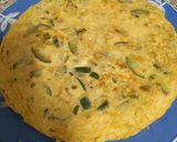 Foto del paso 6 de la receta: Tortilla de calabacín, pimiento y quesitos