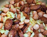Virslis - kolbászos tarhonya recept fázis 4 fotója