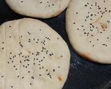 A picture of step 4 of Chicken naan.
