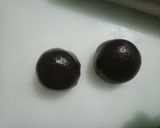 Foto langkah ke 8 dari resep Double Choco Mochi Strawberry.