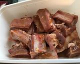 Une image de l'étape 3 de Ribs de porc marinés et grillés à la plancha.