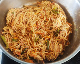 வெஜ் நூடுல்ஸ் +கோபி மஞ்சூரியன் ரெசிபி ஸ்டேப் 7 புகைப்படம்