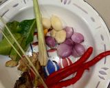 Foto langkah ke 1 dari resep Mangut ikan asap.