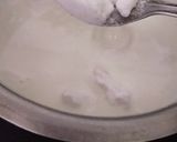 A picture of step 2 of Pineapple milk shake.