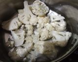 फूल गोभी के पकौड़े (phool gobi ke pakode recipe in Hindi) रेसिपी चरण 1 फोटो