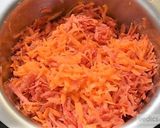 A picture of step 1 of Gajar laddu recipe.