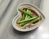A picture of step 1 of Asparagus And Egg In Bacon Cup.