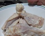 A picture of step 1 of Chilli garlic wings.