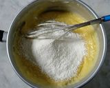 Foto langkah ke 5 dari resep Cheese Custard Muffin.