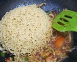 Foto langkah ke 6 dari resep Mie Aceh Goreng.