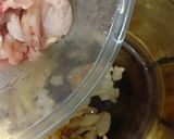 Gambar langkah 1 resipi Sup Brokoli Ayam.