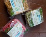 Foto langkah ke 1 dari resep Mie Goreng Toge Daun Selada.