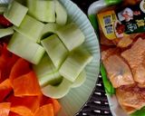 紅棗蔬菜燉雞湯電鍋料理/文昌雞食譜的食譜步驟1照片