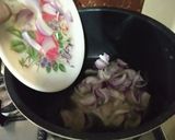 A picture of step 3 of Dajjad khubus pilaf without oven.