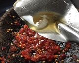 Foto langkah ke 4 dari resep Telur geprek sambal gila.