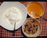 Pas rețetă Cremă de mascarpone, ciocolată și curmal japonez (cachi mela) 4 fotografie