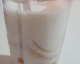 A picture of step 3 of Mango Pineapple Smoothie.