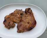 Une image de l'étape 5 de Côtés de porc marinées grillées à la plancha.