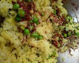 A picture of step 8 of Cauliflower keema matar.