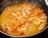 Foto del paso 5 de la receta Macarrones con pota en salsa de tinta de sepia