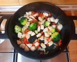 Foto del paso 2 de la receta: Paella con pollo y brócoli 🥦🤤