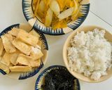 Hình bước làm 2 của món Bí đỏ xào hành tây