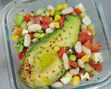 Foto del paso 4 de la receta: Ensalada de alubias y aguacate