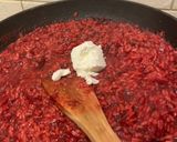 A picture of step 4 of Beetroot, goat’s cheese and rocket risotto.