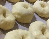 Foto langkah ke 5 dari resep Donat Kampung No Ulen.