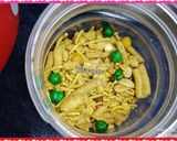 A picture of step 3 of Chatpati Bhel Puri.