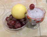 Foto langkah ke 1 dari resep Smoothie Pear + Grape + Yogurt.