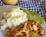 Foto del paso 4 de la receta: Huevos revuelto y Puré de papas