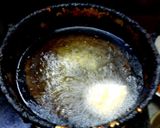 A picture of step 4 of Yellow split vatana karavadai.