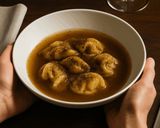 Foto del passaggio 7 della ricetta Tortelli in crema di castagne e in brodo affumicato