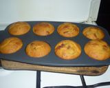 Meggyel és csokival töltött muffin recept fázis 7 fotója