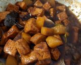 Foto langkah ke 6 dari resep Semur Tahu dan Kentang.